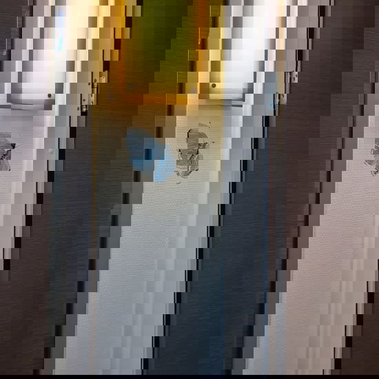 18F2c127 B98e 49Ff Bd3d F502705c3757